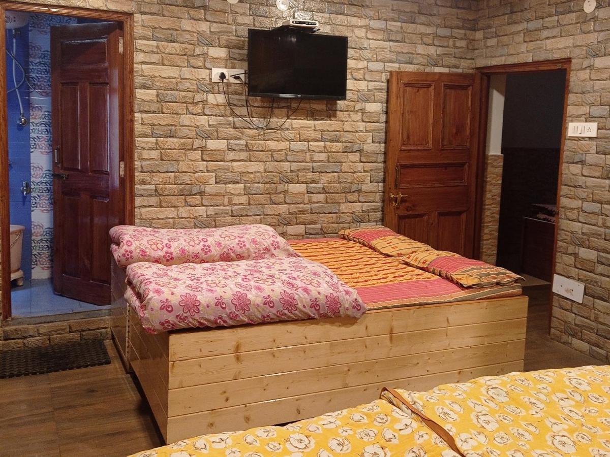 Mehdudia Guest House ชิมลา ภายนอก รูปภาพ