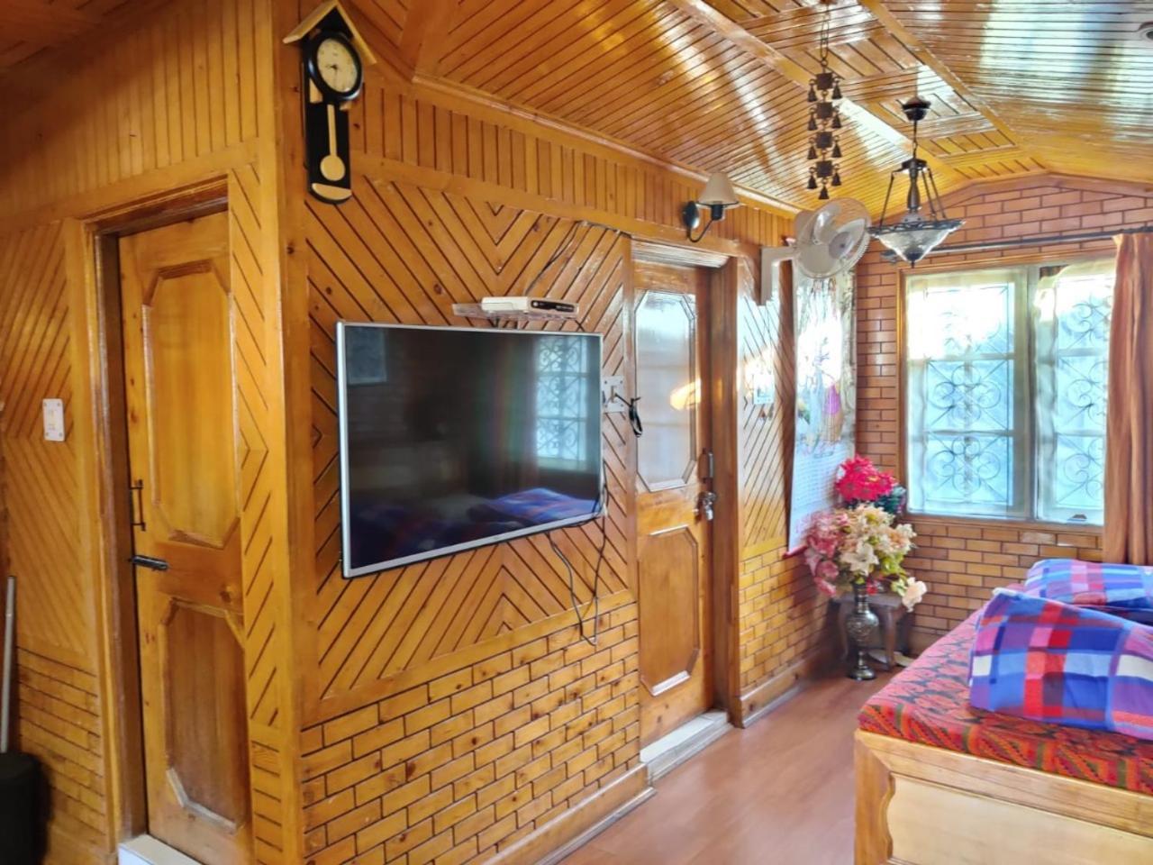 Mehdudia Guest House ชิมลา ภายนอก รูปภาพ